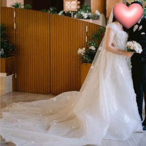 Elegant White Wedding Dress